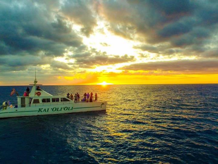 a-boat-tour-off-the-coast-of-oahu-hawaii