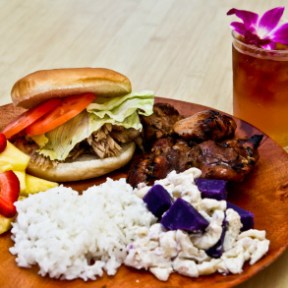Hawaiian buffet plate and drink